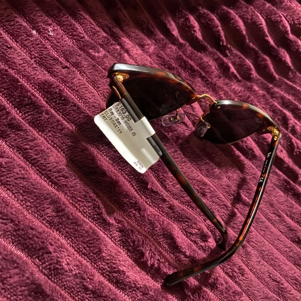 Ray Ban